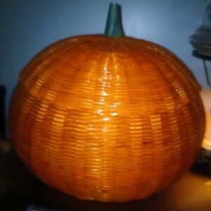 Large Wicker Pumpkin Decor, Like New. Beautiful Condition.